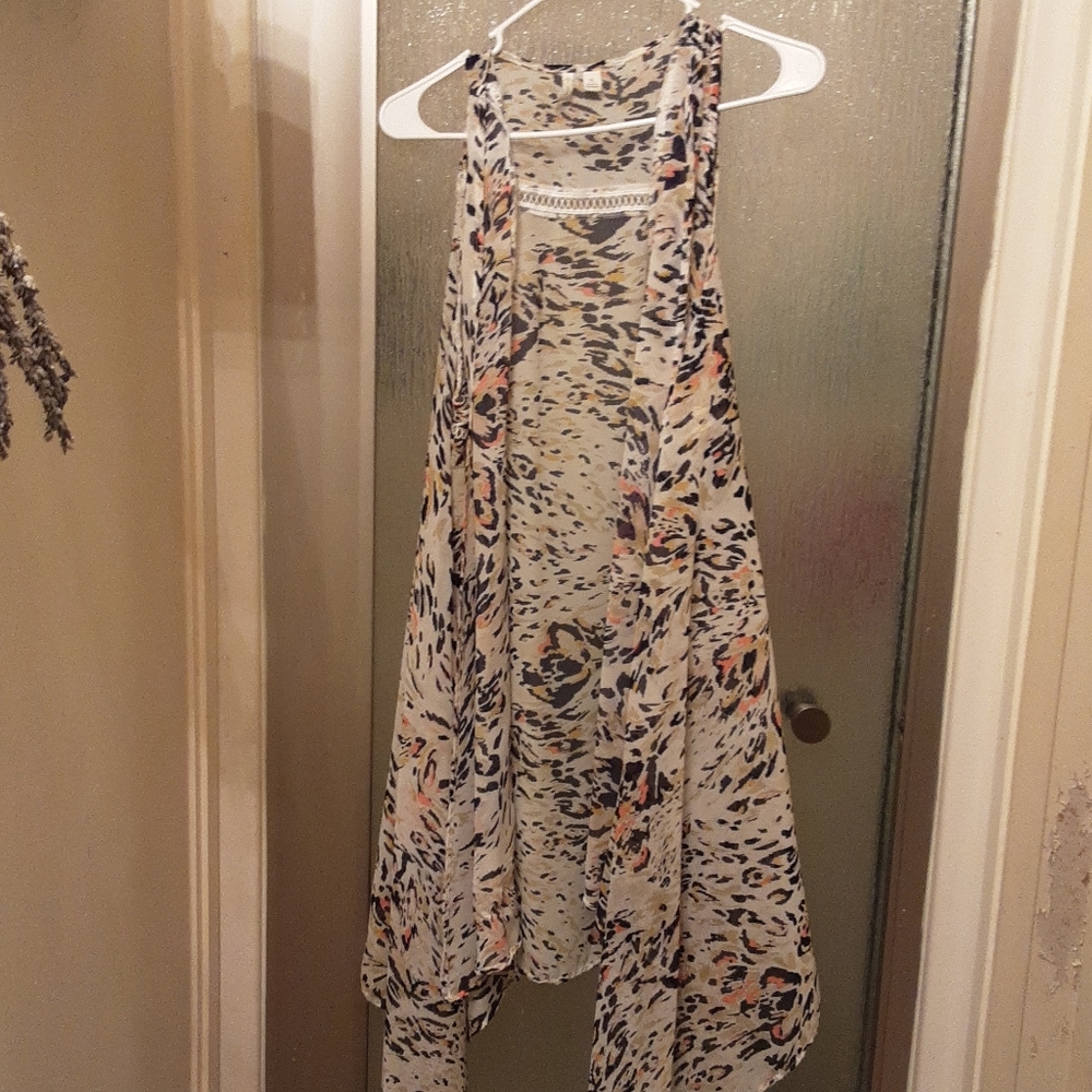 Women's animal print flow vest